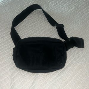 lululemon belt bag